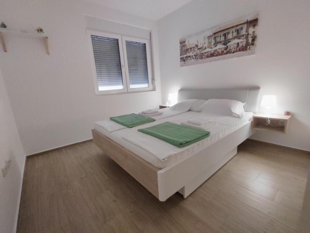 Lovely One Bedroom Apartment Ub Exterior foto